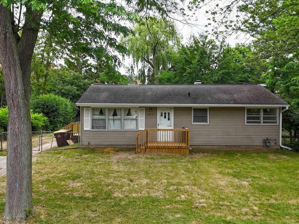 1817 Stockman, Mt Pleasant, MI 48858