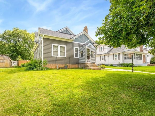 1247 W Logan Street, FREEPORT, IL 61032