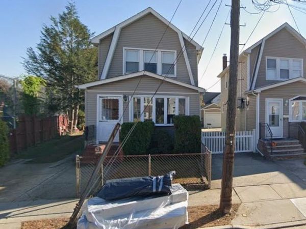 1 Melrose Street , Elmont, NY 11003