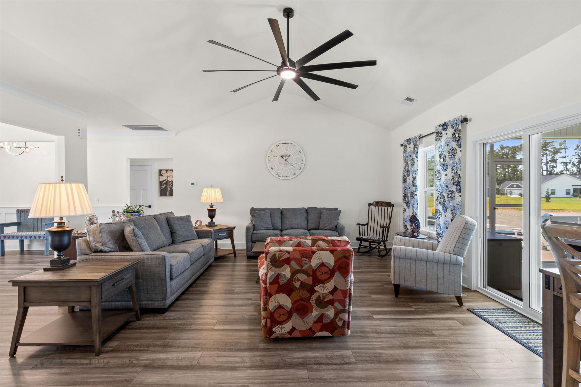 1052 Jase Dr.  Photo 7
