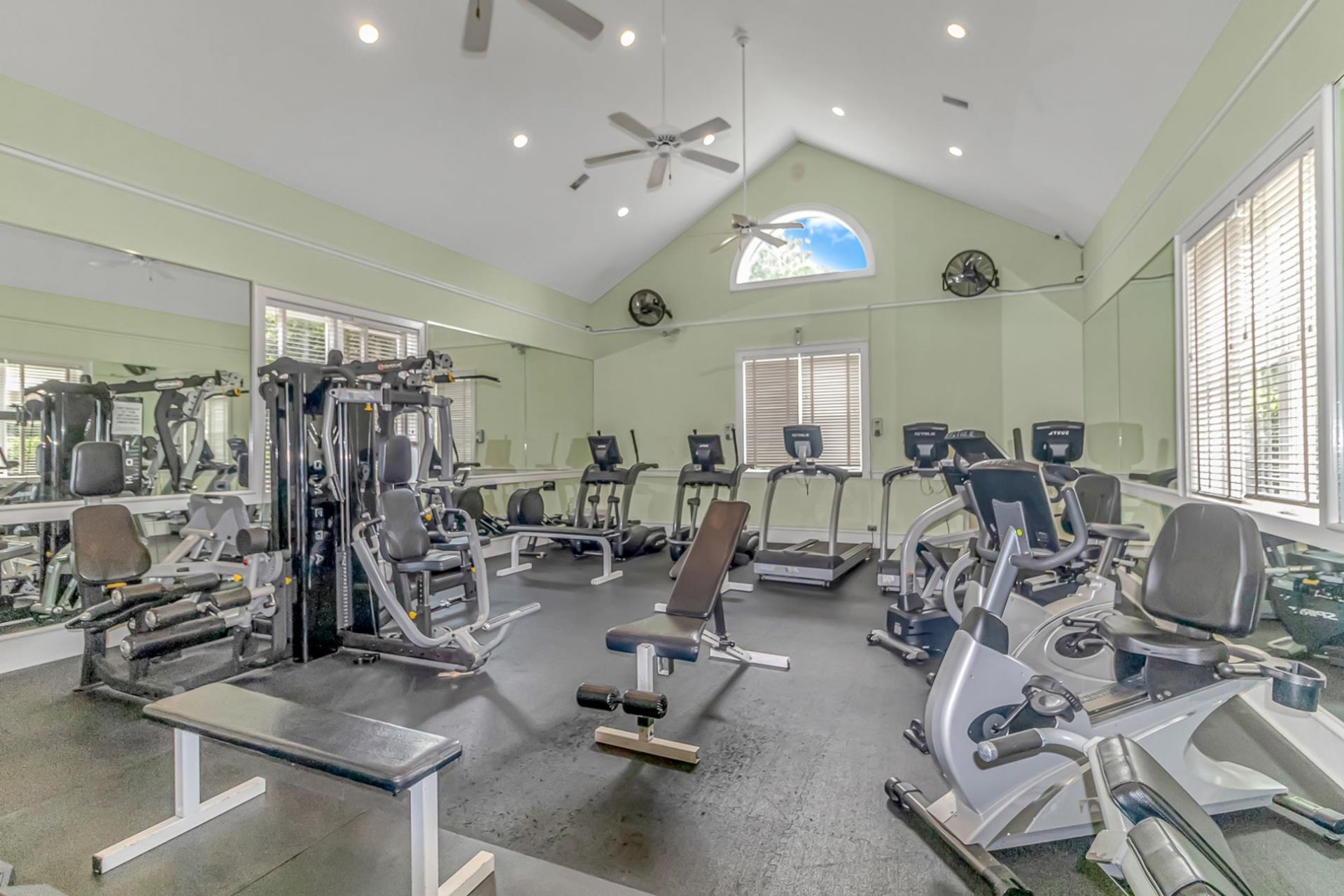 358 Doral Dr. Photo 39