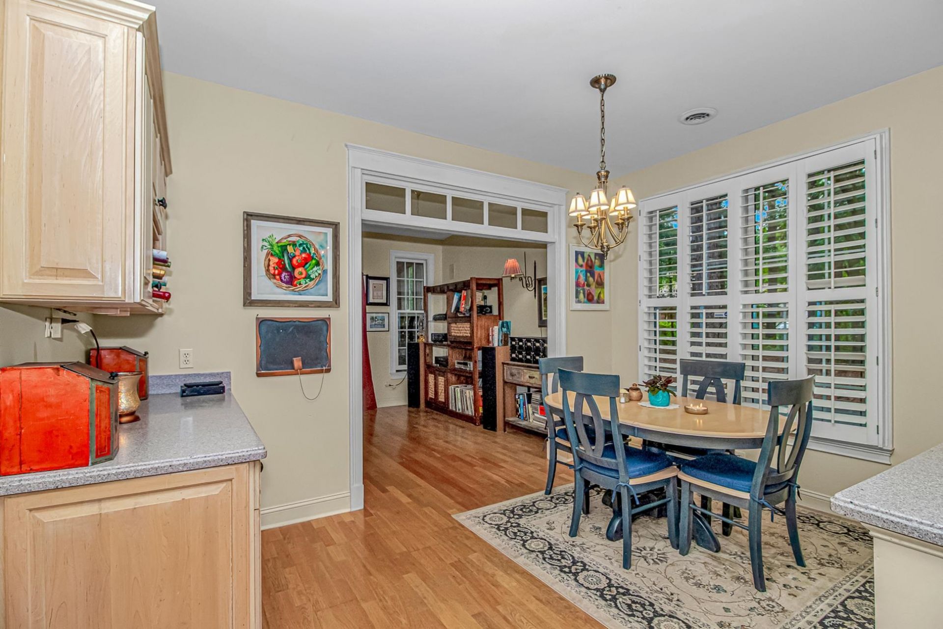 358 Doral Dr. Photo 8