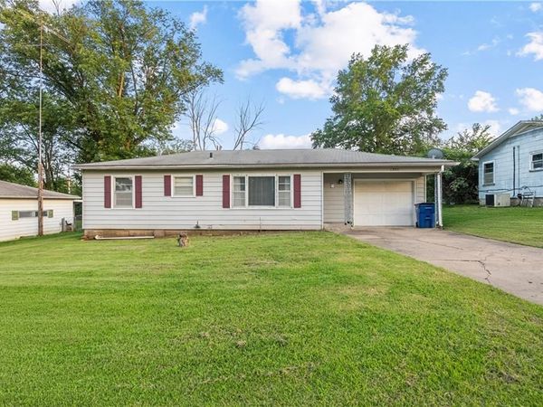 1305 Hibbard Street, Coffeyville, KS 67337