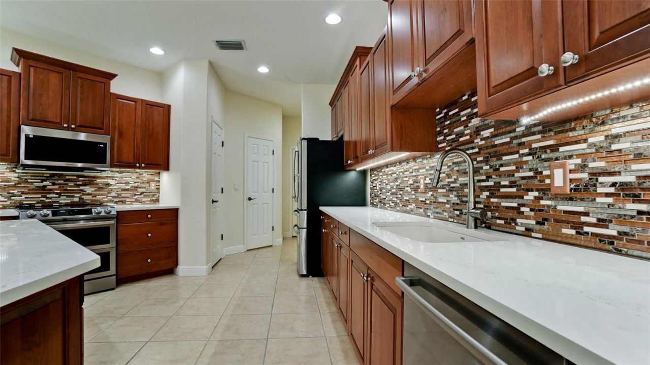 5323 90th Avenue Circle E, Parrish, FL 34219 Photo