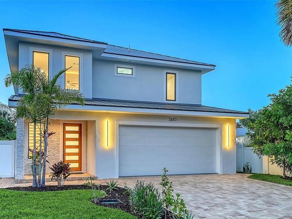 2483 BAY STREET , SARASOTA, FL 34237