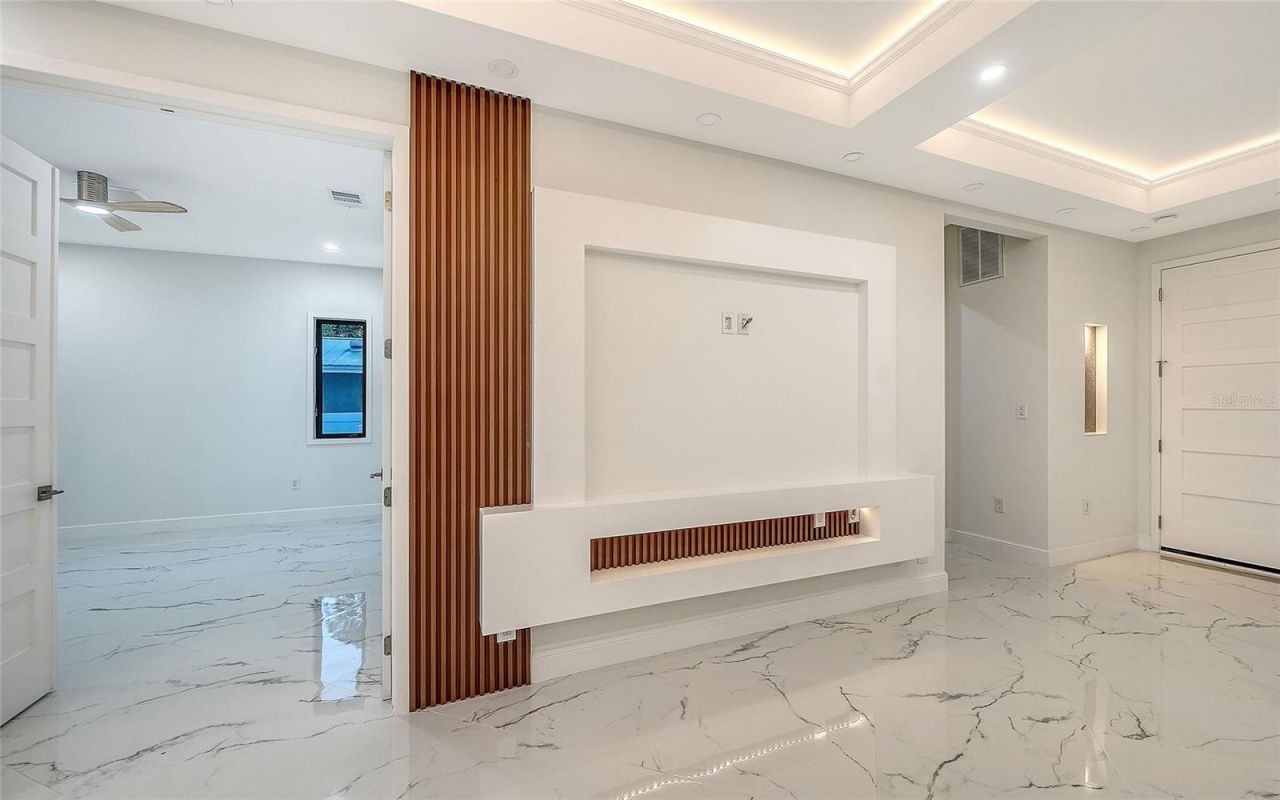 2483 Bay Street, Sarasota, FL 34237 Photo