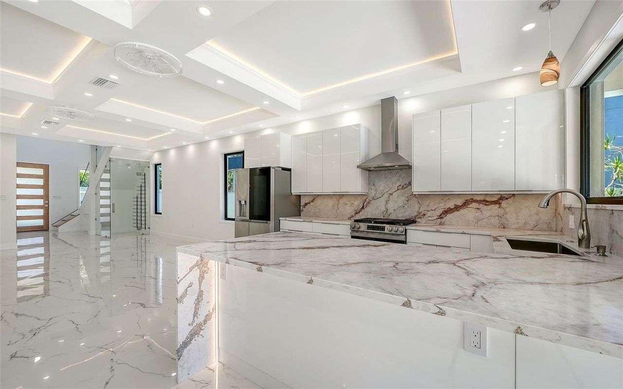 2483 Bay Street, Sarasota, FL 34237 Photo