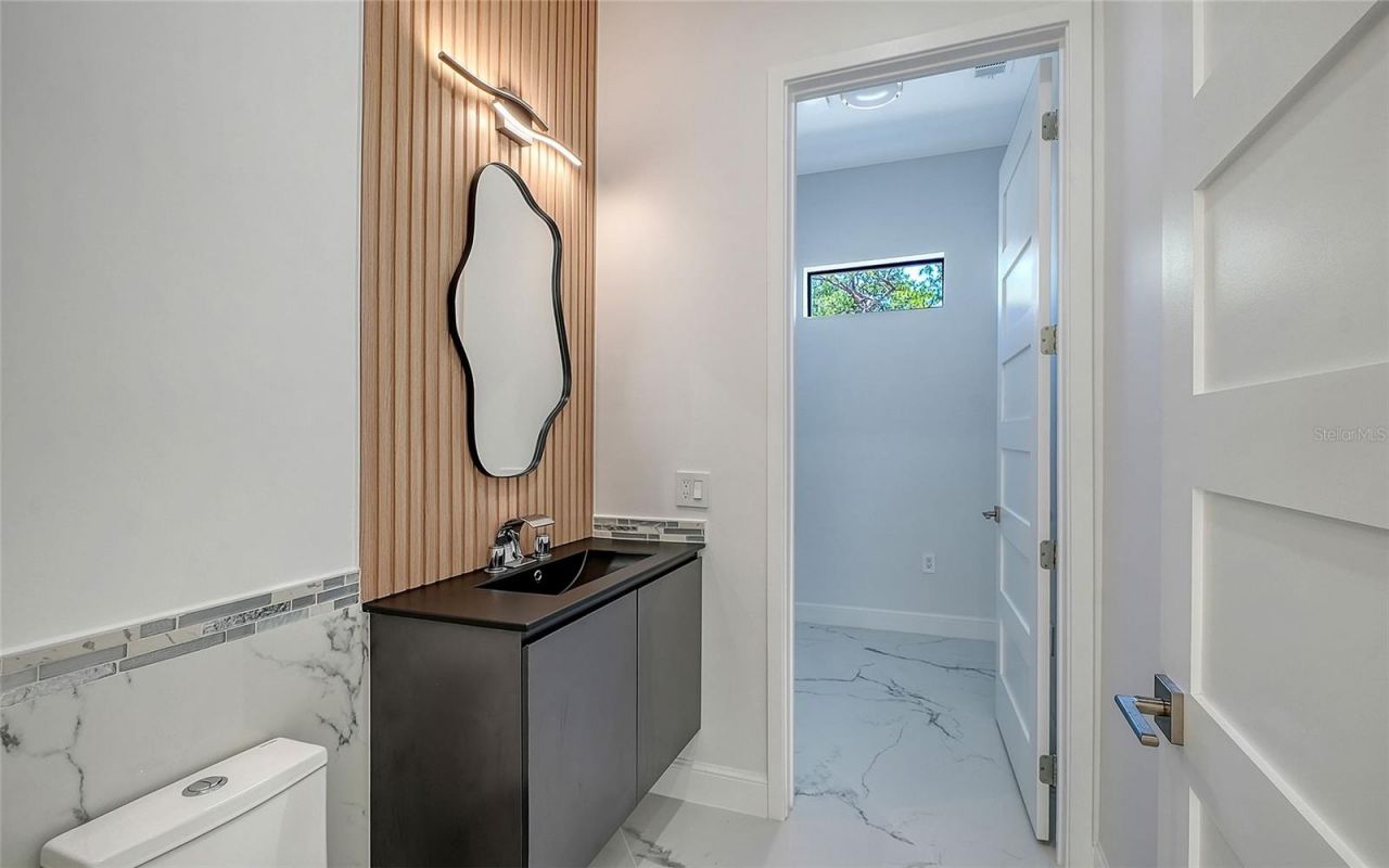 2483 Bay Street, Sarasota, FL 34237 Photo