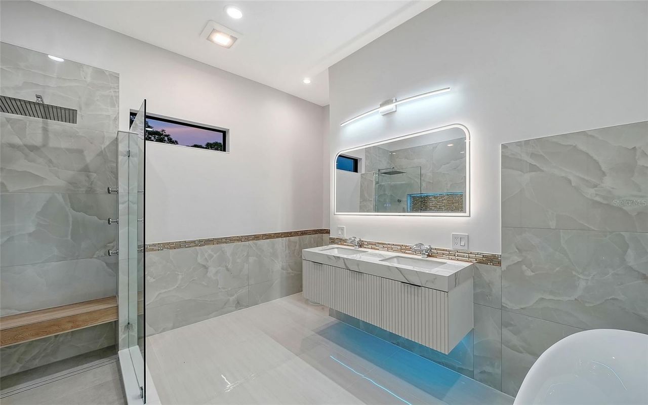 2483 Bay Street, Sarasota, FL 34237 Photo