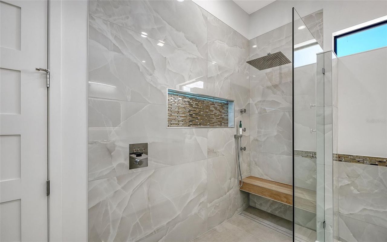 2483 Bay Street, Sarasota, FL 34237 Photo