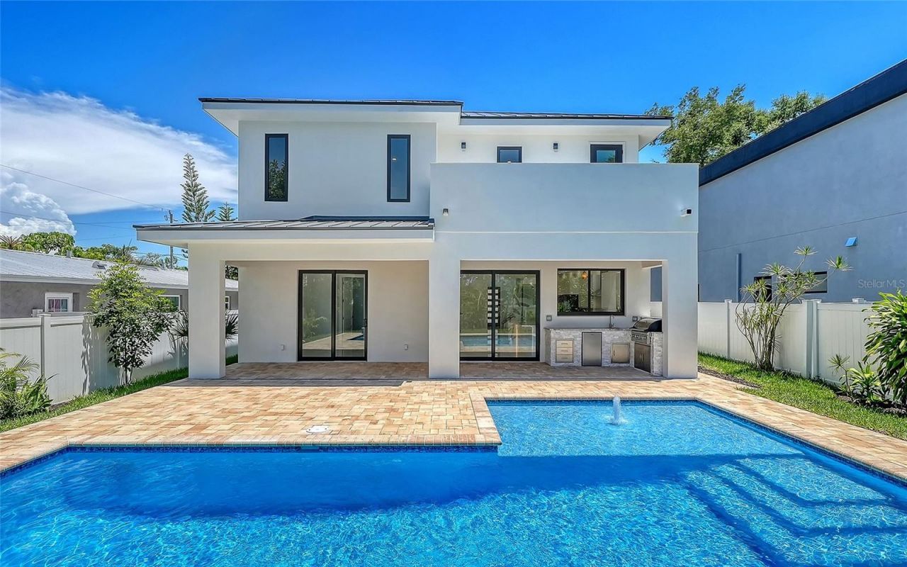 2483 Bay Street, Sarasota, FL 34237 Photo