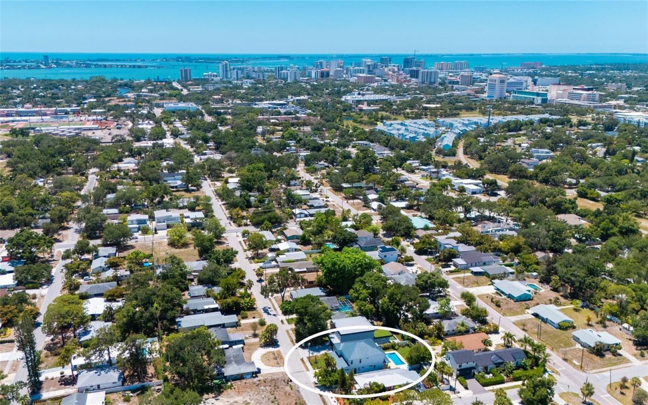 2483 Bay Street, Sarasota, FL 34237 Photo