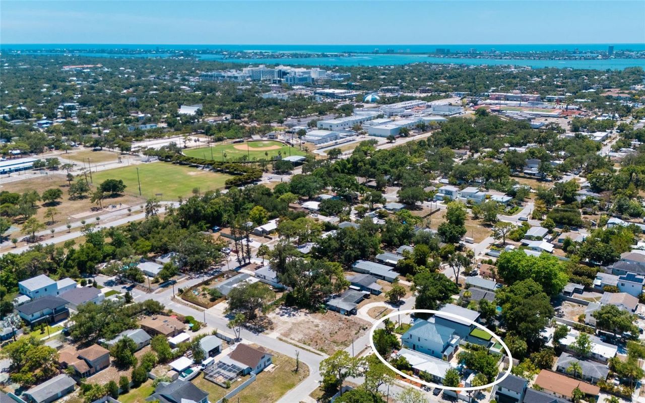 2483 Bay Street, Sarasota, FL 34237 Photo