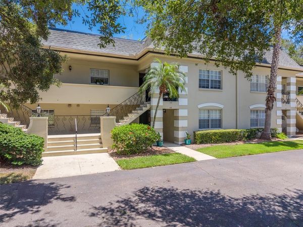 68 COUNTRY CLUB DRIVE , LARGO, FL 33771