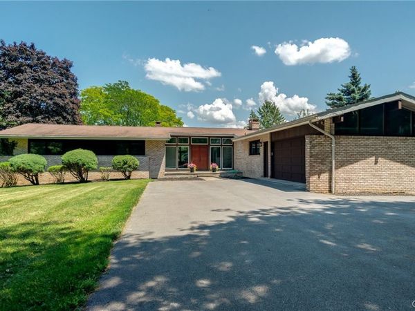 5157 Skyline Dr Drive, Syracuse, NY 13215