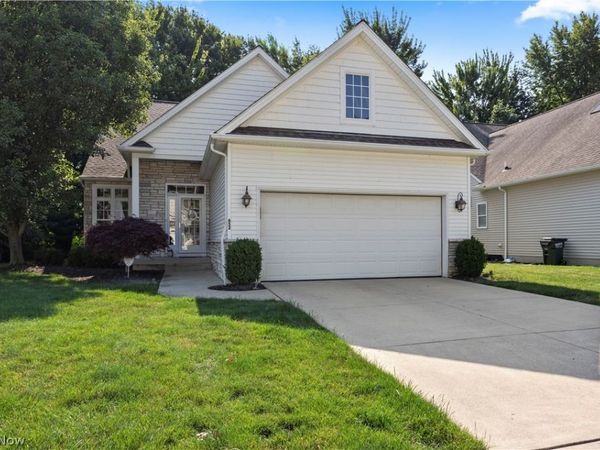 652 Lakeside Drive , Avon Lake, OH 44012