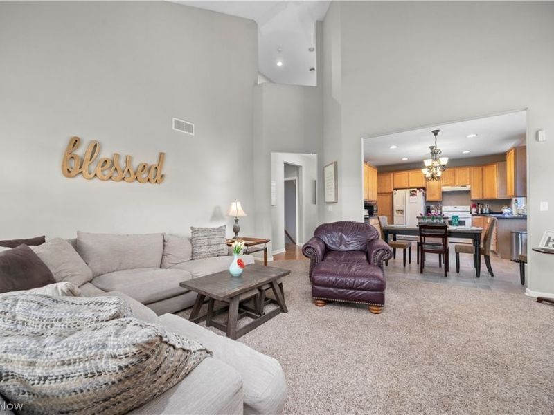 652 Lakeside Drive, Avon Lake, OH 44012 Photo 10