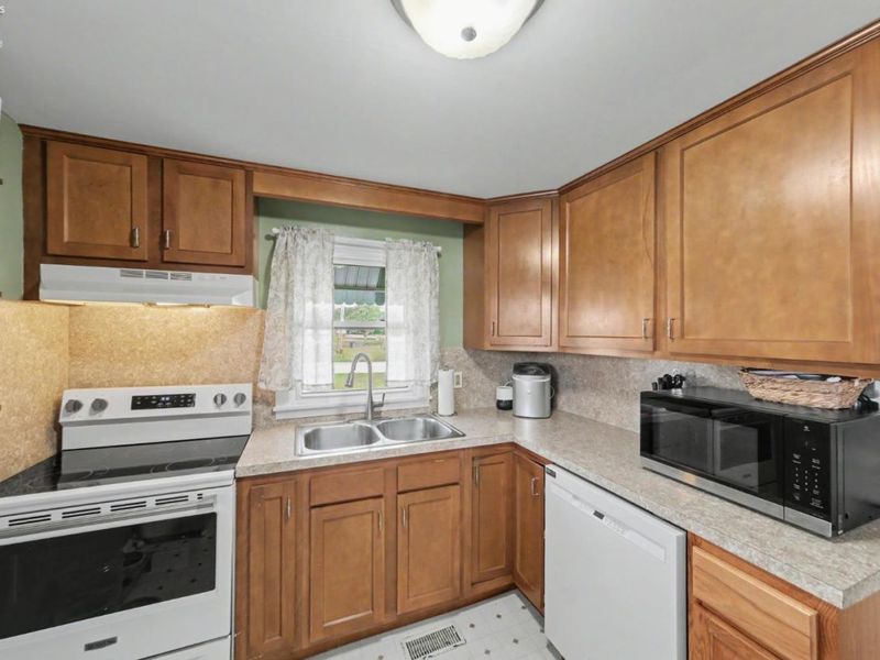 222 N Kibler Street, New Washington, OH 44854 Photo 8