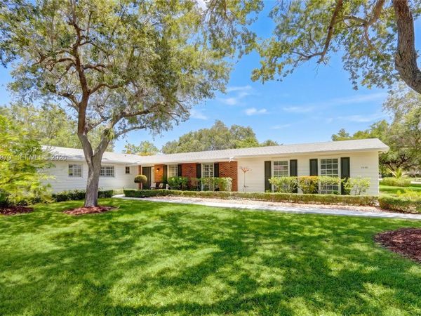 7520 SW 164th St , Palmetto Bay, FL 33157
