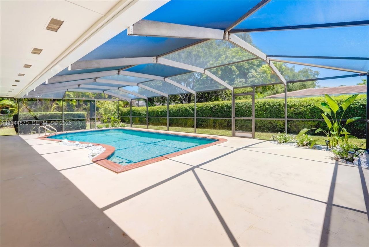 7520 SW 164th St , Palmetto Bay, FL 33157 Photo