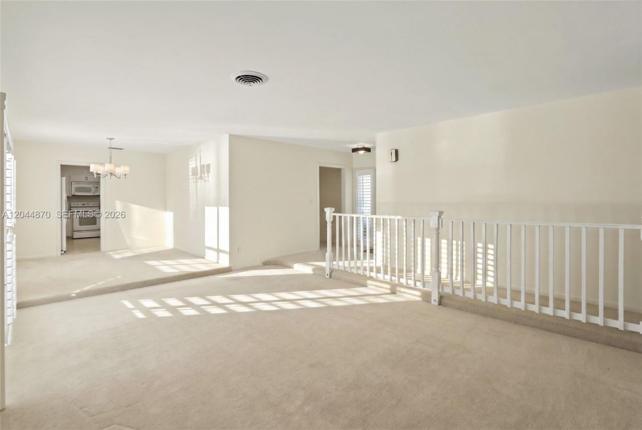 7520 SW 164th St , Palmetto Bay, FL 33157 Photo