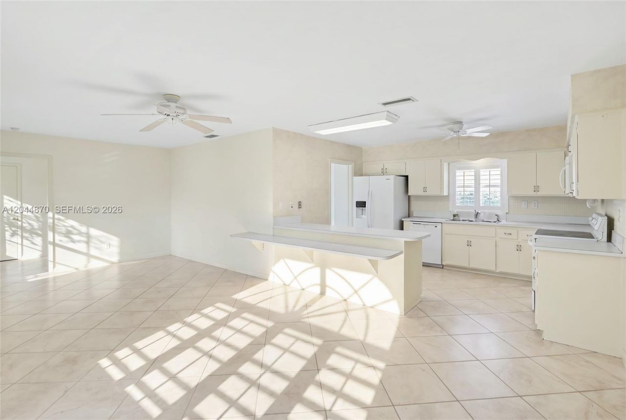 7520 SW 164th St , Palmetto Bay, FL 33157 Photo