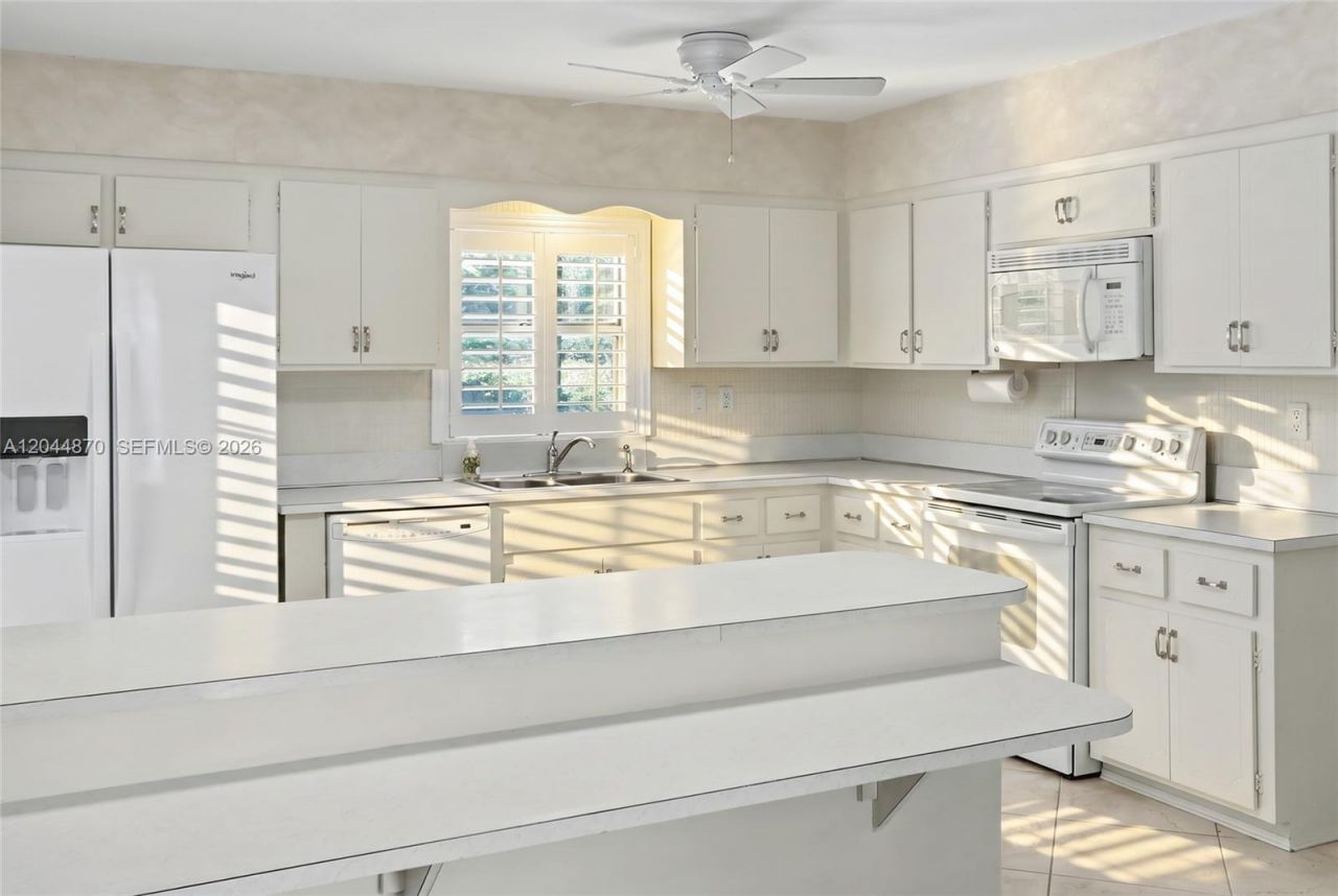 7520 SW 164th St , Palmetto Bay, FL 33157 Photo