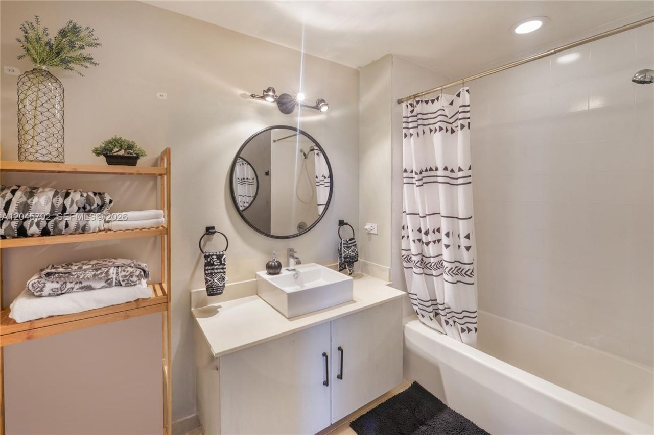 3301 NE 1st Ave , Unit M0705, Miami, FL 33137 Photo