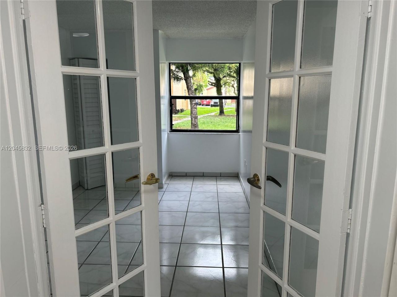 301 W Park Dr , Unit 101-11, Miami, FL 33172 Photo
