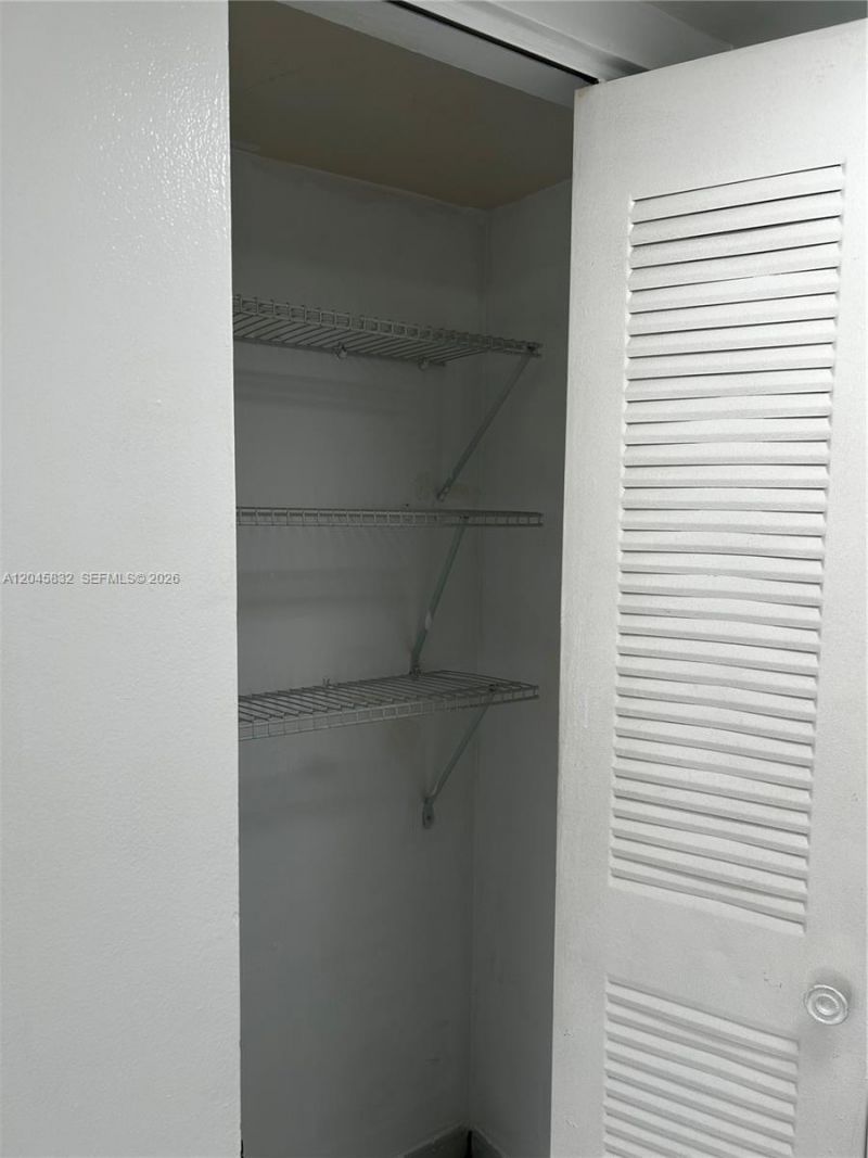 301 W Park Dr , Unit 101-11, Miami, FL 33172 Photo
