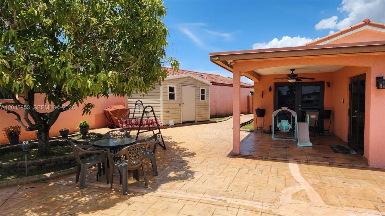 2588 W 64th St, Hialeah, FL 33016 Photo