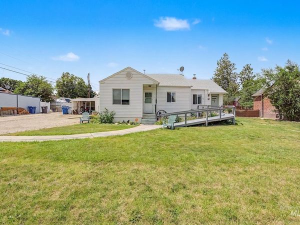 709 9th St. S, Nampa, ID 83651