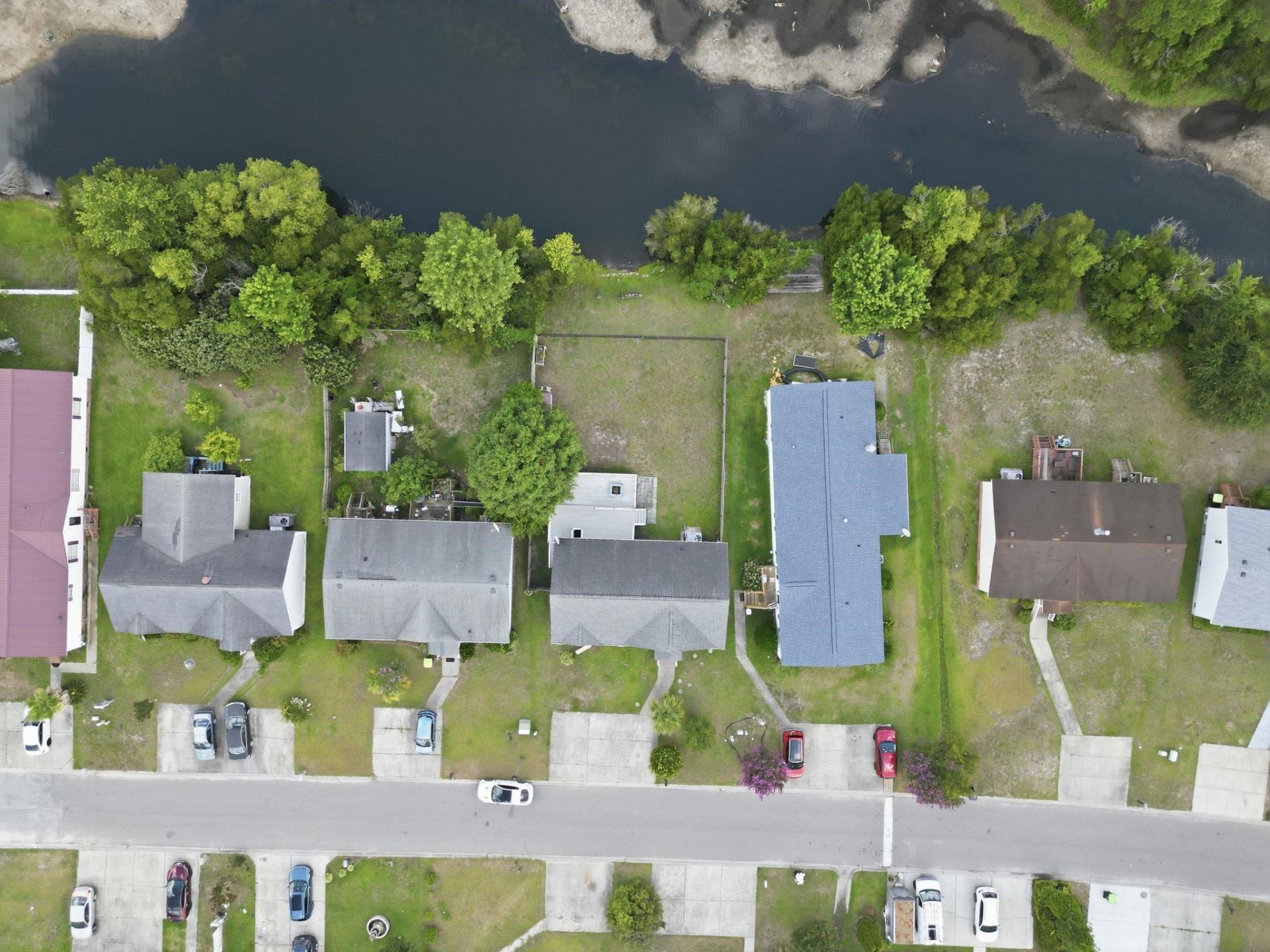 244 Weyburn St. Photo 3