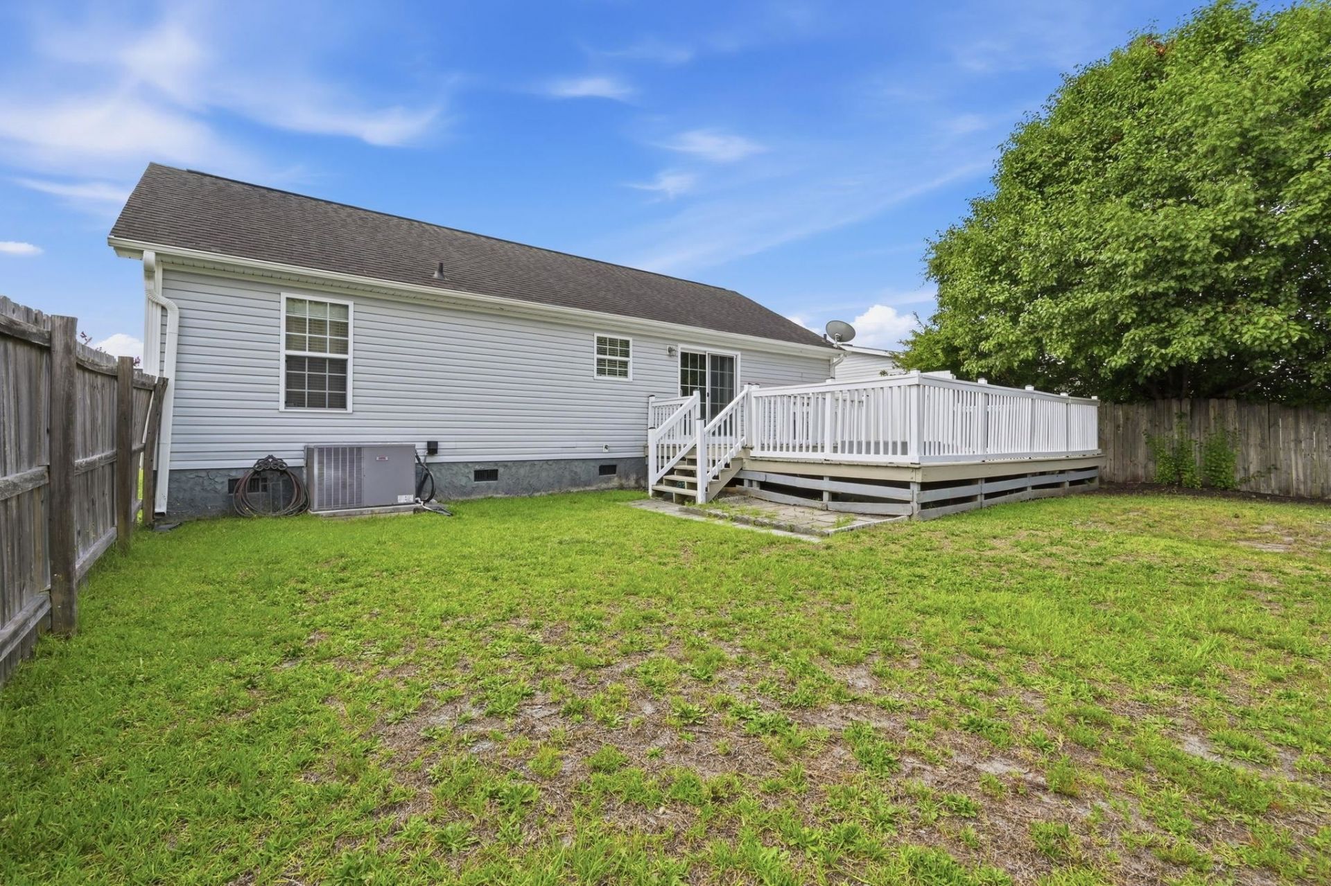 244 Weyburn St. Photo 31