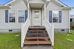 244 Weyburn St. photo 4