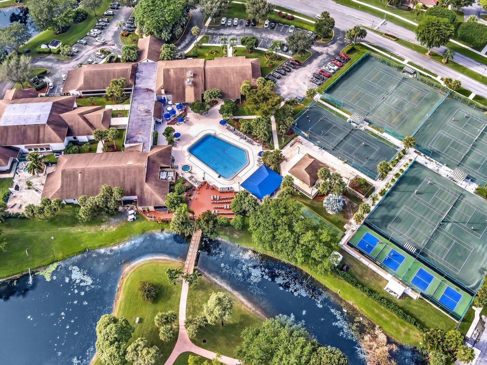 10143 Mangrove Drive, Unit 203, Boynton Beach, FL 33437 Photo