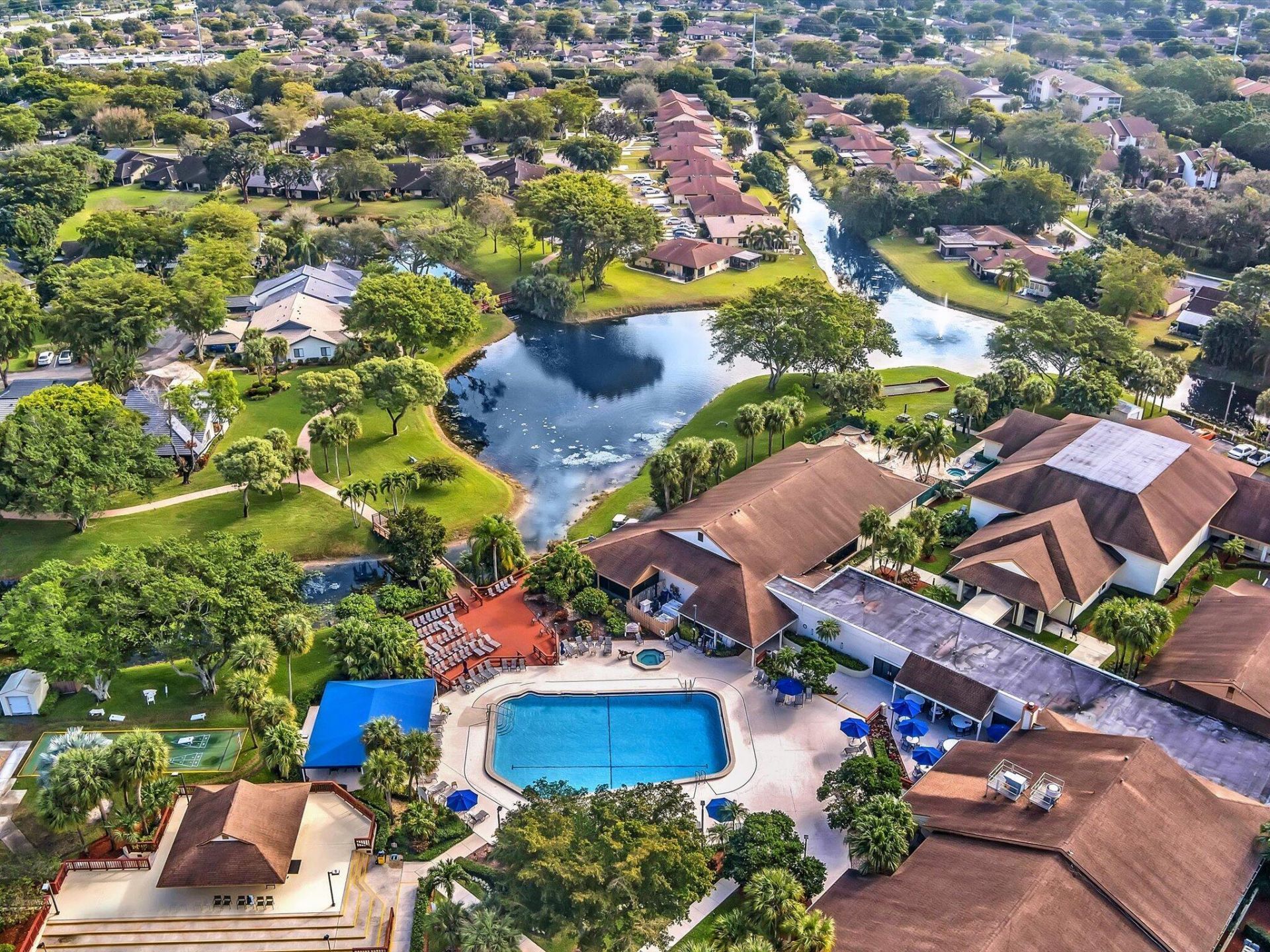 10143 Mangrove Drive, Unit 203, Boynton Beach, FL 33437 Photo