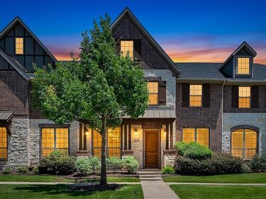 4666 Dozier Road, Unit B, Carrollton, TX 75010