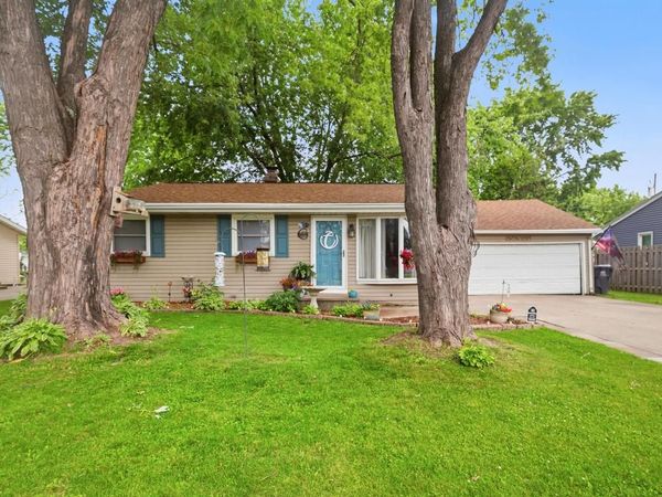 372 MARK COURT, Neenah, WI 54956