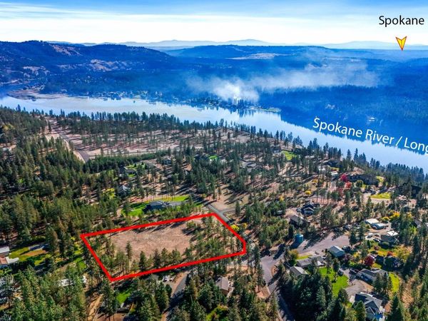 12321 Quail Run Way, Nine Mile Falls, WA 99026