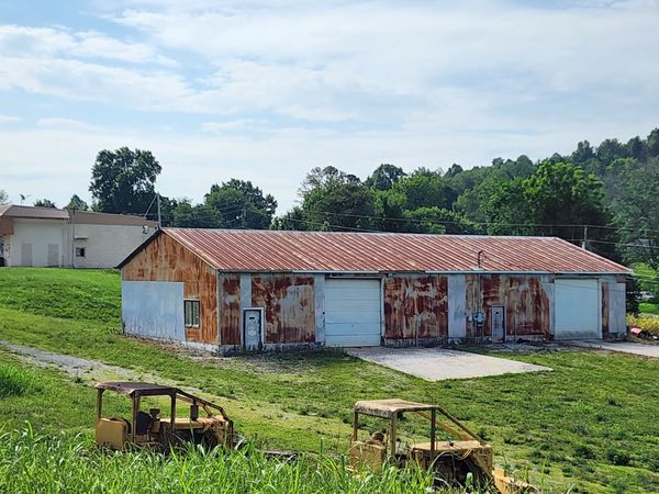 1573 E Spring St , Cookeville, TN 38506