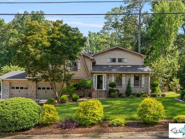 1239 Country Pine Drive , Ellenwood, GA 30294