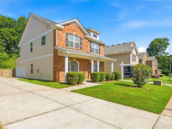 9 Matador Way , Newnan, GA 30263