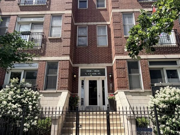 Chicago, IL 60613