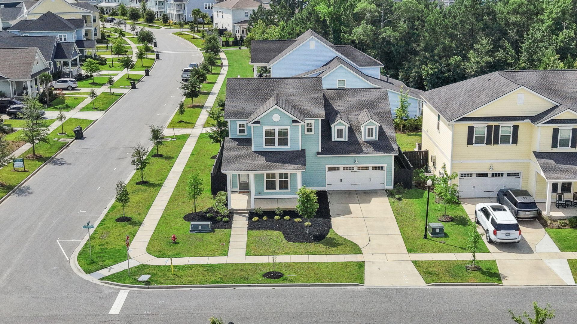 128 Ashworth Drive Photo 8