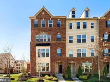 42101 PIEBALD SQUARE, ALDIE, VA 20105