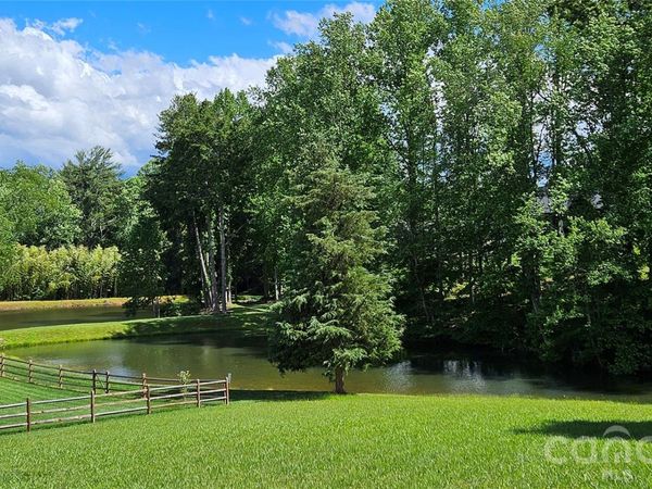 12 Farm Pond Lane , Candler, NC 28715