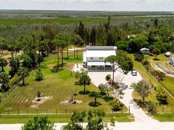 8626 Redwood DR , ST. JAMES CITY, FL 33956