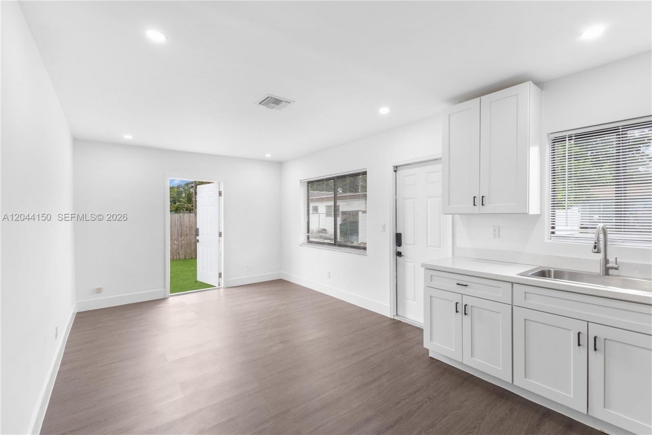1918 Taft St, Unit Rear Unit, Hollywood, FL 33020 Photo