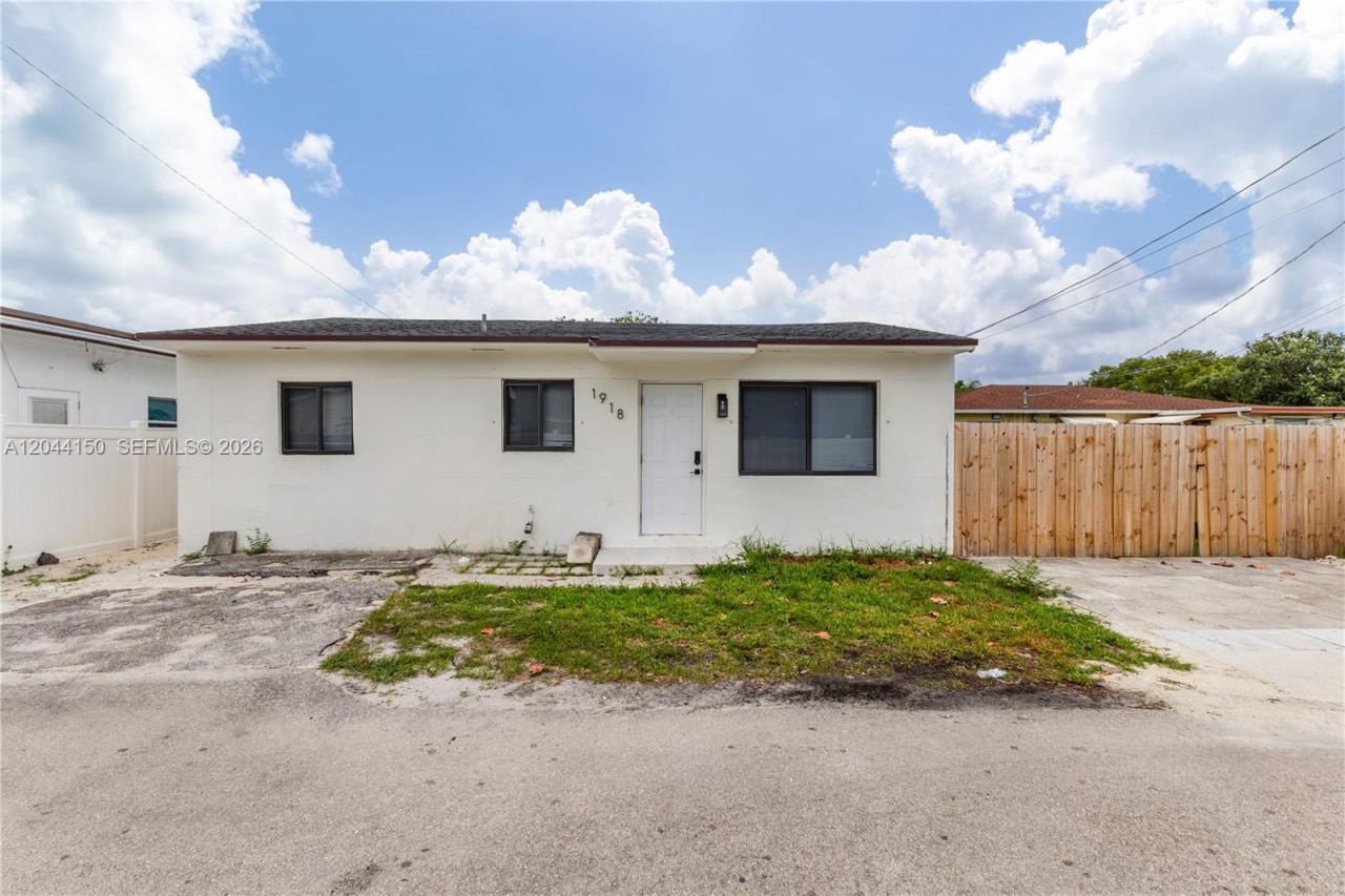 1918 Taft St, Unit Rear Unit, Hollywood, FL 33020 Photo
